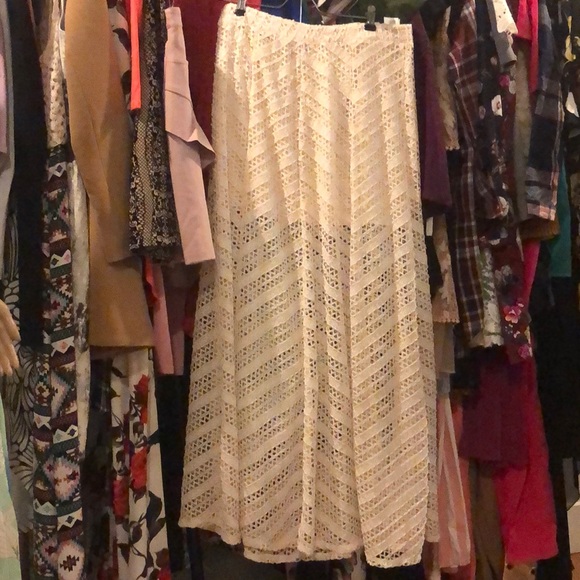 Lace maxi skirt - Picture 1 of 1